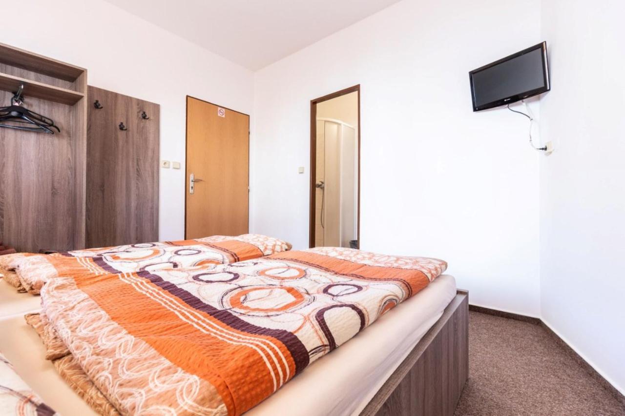 Hotel Penzion San Marco - Pod Budama à Mutěnice Extérieur photo